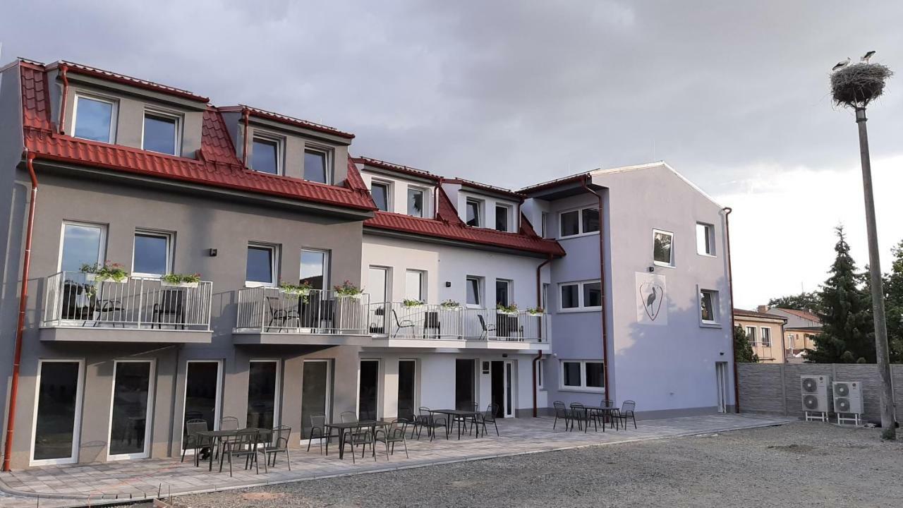 Penzion Cap Mikulov Buitenkant foto